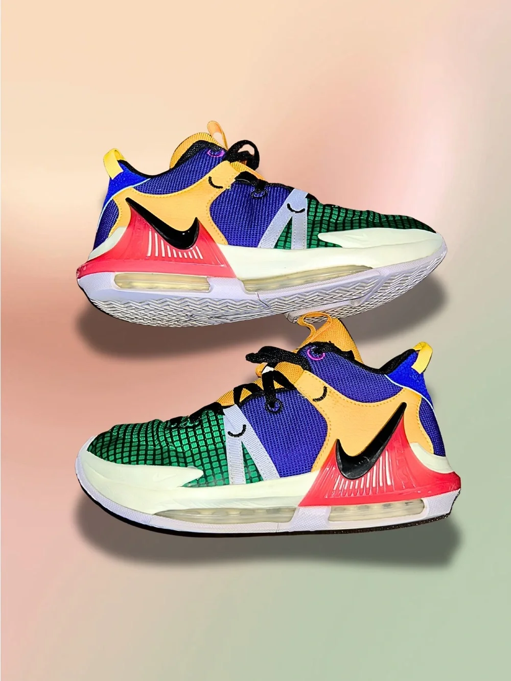 Nike LeBron Witness 7 Youth Shoes Size 6